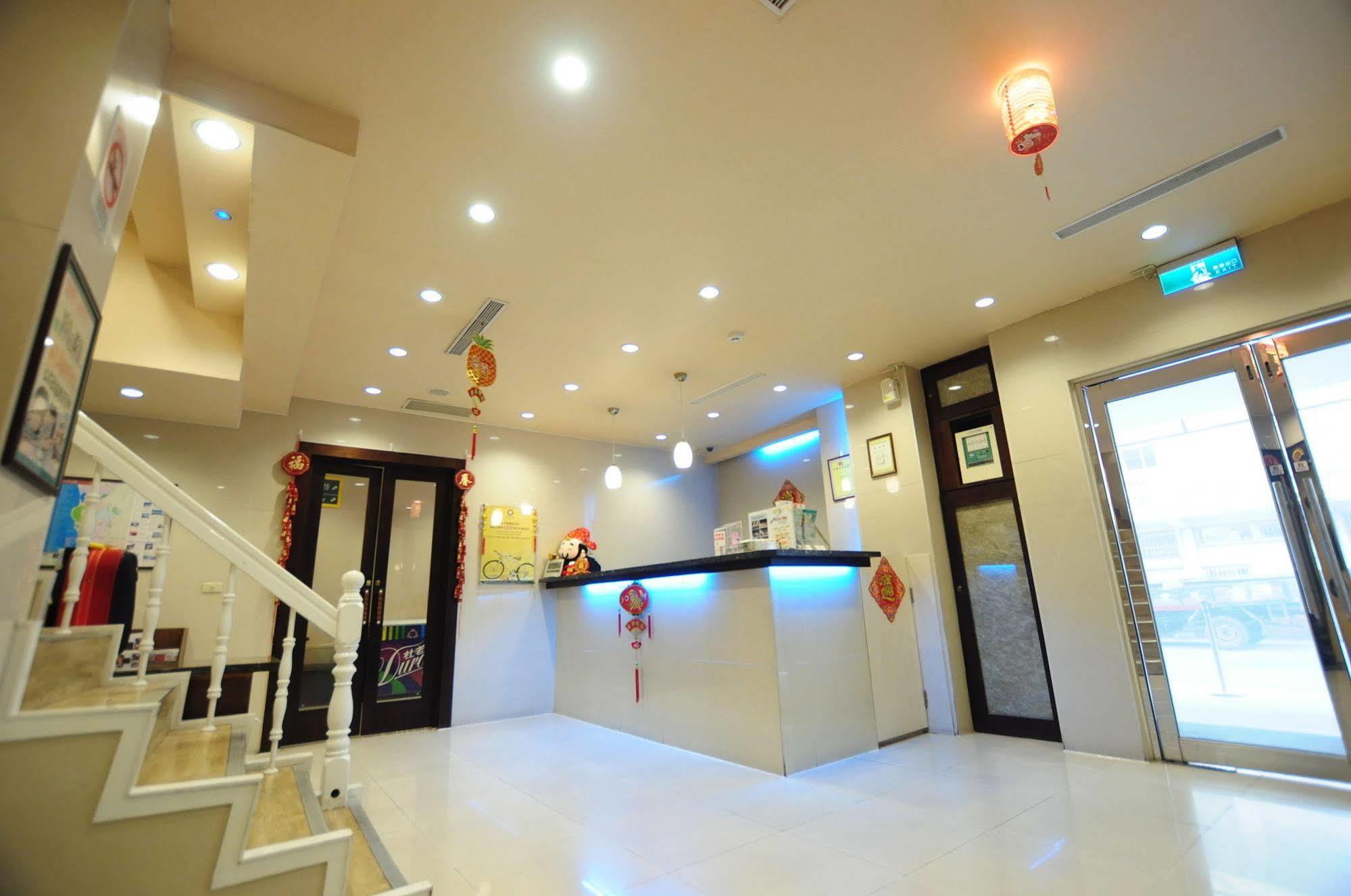 โรงแรม คายเนส วู่ เจีย เกาสง ภายนอก รูปภาพ